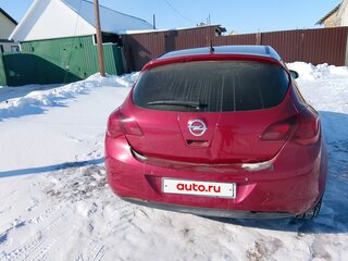 2011 Opel Astra J, красный, 550000 рублей, вид 3