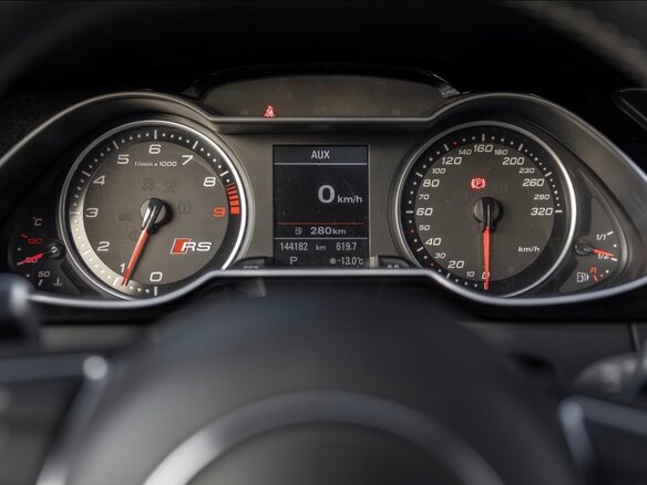 2013 Audi RS 4 III (B8), синий, 4900000 рублей - вид 6