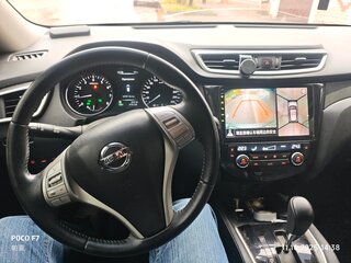 2017 Nissan X-Trail III Рестайлинг, серый, 1875000 рублей, вид 5