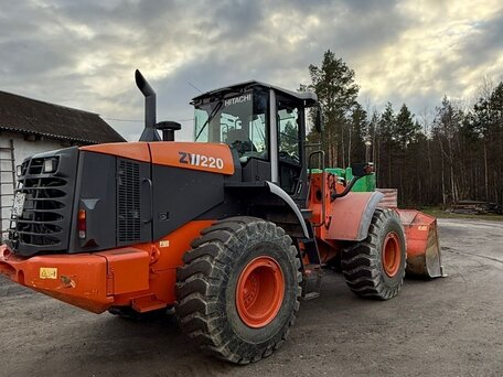 2008 Hitachi ZW220, 7000000 рублей, вид 3