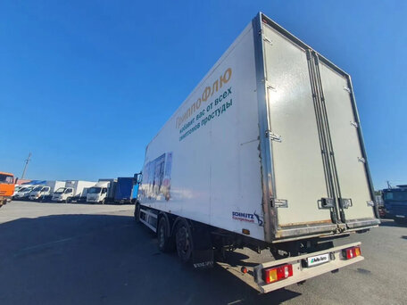 2004 Volvo FH, белый, 2800000 рублей, вид 5