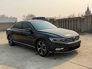 2023 Volkswagen Magotan B8 Рестайлинг, чёрный, 2000000 рублей, вид 2