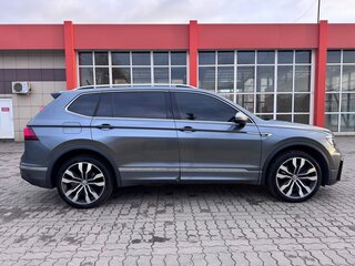 2019 Volkswagen Tiguan Allspace II, серый, 2800000 рублей, вид 2