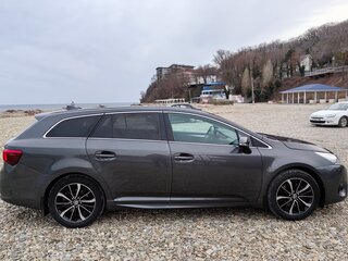 2018 Toyota Avensis III Рестайлинг 2, серый, 1990000 рублей, вид 4