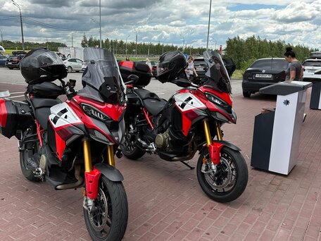 2023 Ducati Multistrada V4, красный, 1999999 рублей, вид 5