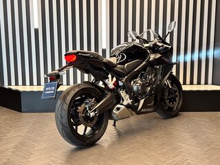2023 Honda CBR 650R, чёрный, 1030689 рублей, вид 3