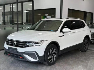 2023 Volkswagen Tiguan Allspace II Рестайлинг, белый, 2750000 рублей, вид 1