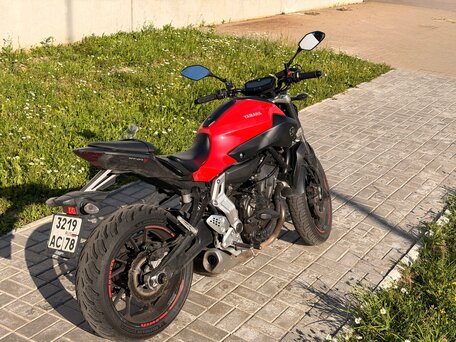 2015 Yamaha MT-07 (FZ-07), красный, 480000 рублей, вид 2