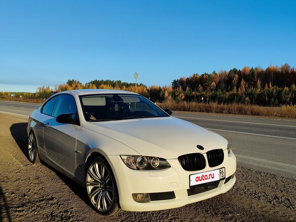 2009 BMW 3 серии 320i V (E90/E91/E92/E93), белый, 1100000 рублей - вид 2