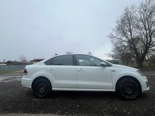 2020 Volkswagen Polo V Рестайлинг, белый, 1300000 рублей, вид 3