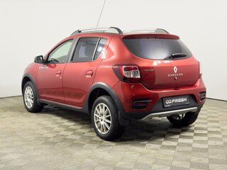 2017 Renault Sandero Stepway II, красный, 899000 рублей, вид 2