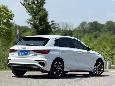 2022 Audi A3 Sportback 35 TFSI IV (8Y), белый, 1500000 рублей, вид 4