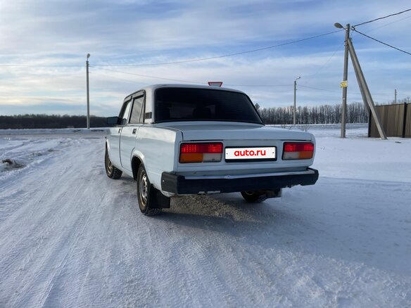 2004 Lada (ВАЗ) 2107, белый, 125000 рублей - вид 6