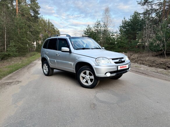 2013 Chevrolet Niva I Рестайлинг, серебристый, 560000 рублей - вид 5