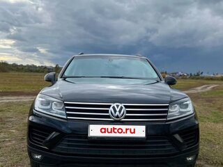 2015 Volkswagen Touareg II Рестайлинг, чёрный, 2730000 рублей, вид 3