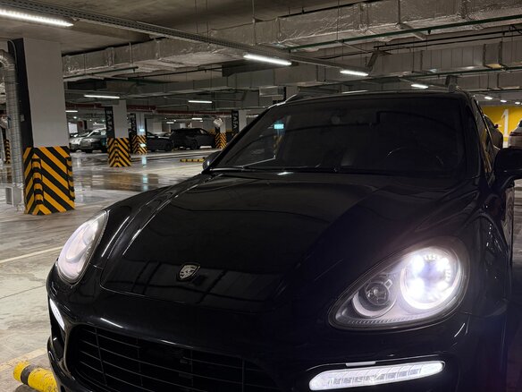 2010 Porsche Cayenne Turbo II (958), чёрный, 2000000 рублей - вид 1
