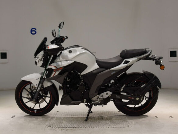 2020 Yamaha FZ25 Fazer, белый, 270000 рублей - вид 2