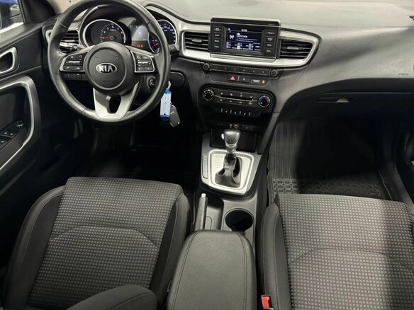 2019 Kia Ceed III, голубой, 1740000 рублей - вид 16