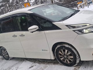 2019 Nissan Serena V (C27) Рестайлинг, белый, 2050000 рублей, вид 4