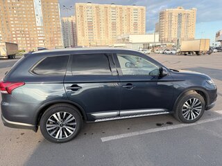2019 Mitsubishi Outlander III Рестайлинг 3, синий, 2200000 рублей, вид 4