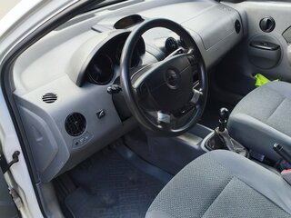 2004 Chevrolet Aveo I, белый, 355000 рублей, вид 3