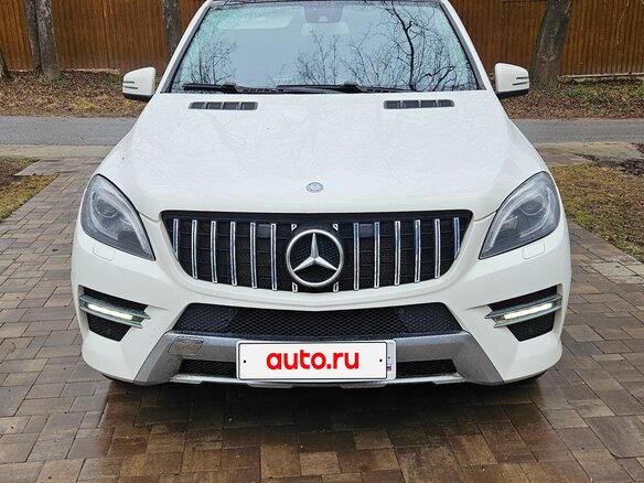 2013 Mercedes-Benz M-Класс 500 III (W166), белый, 3000000 рублей
