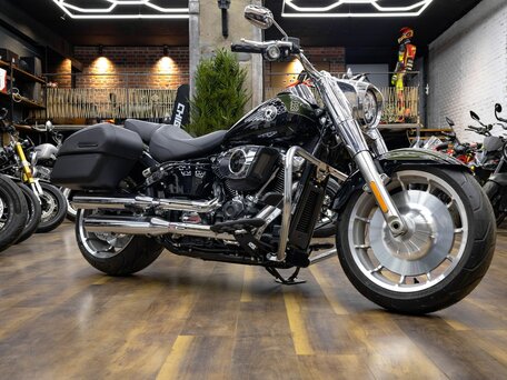 2026 Harley-Davidson Fat Boy, чёрный, 3290000 рублей, вид 4
