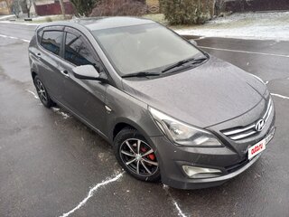 2014 Hyundai Solaris I Рестайлинг, серый, 900000 рублей, вид 1