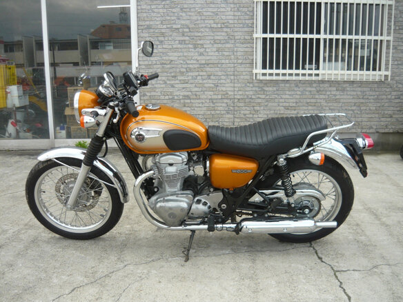 2013 Kawasaki W 800, золотистый, 440000 рублей