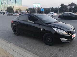 2014 Hyundai Solaris I Рестайлинг, чёрный, 850000 рублей, вид 4