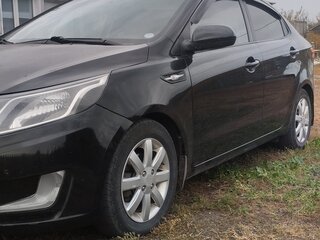 2012 Kia Rio III, чёрный, 900000 рублей, вид 5