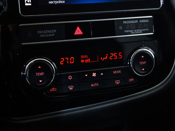 2019 Mitsubishi Outlander III Рестайлинг 3, чёрный, 1969000 рублей - вид 16