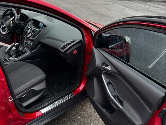 2011 Ford Focus III, пурпурный, 889000 рублей - вид 15
