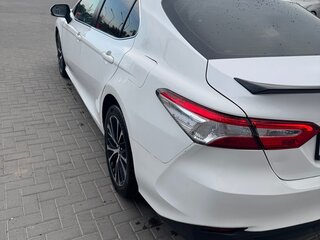 2018 Toyota Camry VIII (XV70), белый, 1650000 рублей, вид 5