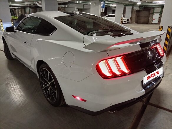 2022 Ford Mustang VI Рестайлинг, белый, 3795000 рублей - вид 11