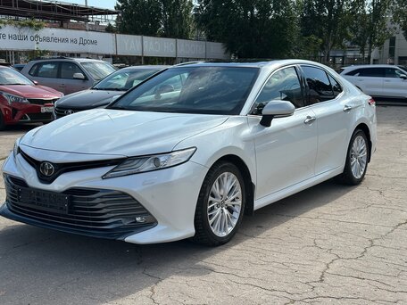 Toyota Camry VIII (XV70)