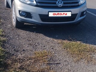2012 Volkswagen Tiguan I Рестайлинг, серебристый, 1650000 рублей, вид 2