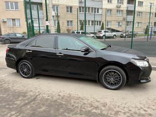 2016 Toyota Camry VII (XV50) Рестайлинг, чёрный, 1800000 рублей, вид 4