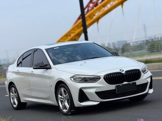 2022 BMW 1 серии 120i III (F52) Рестайлинг, белый, 1792000 рублей, вид 3
