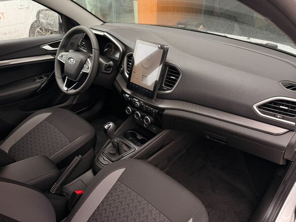 2026 Lada (ВАЗ) Vesta SW I Рестайлинг (NG), белый - вид 14