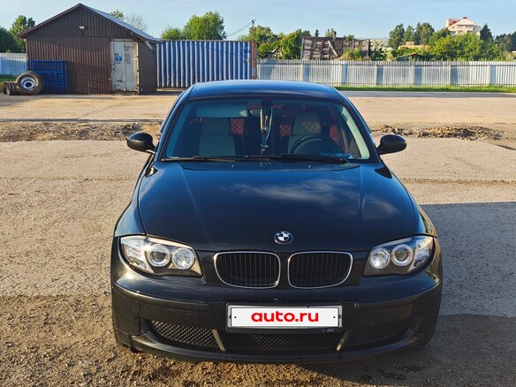 2008 BMW 1 серии 116i I (E81/E82/E87/E88) Рестайлинг, чёрный, 680000 рублей - вид 3