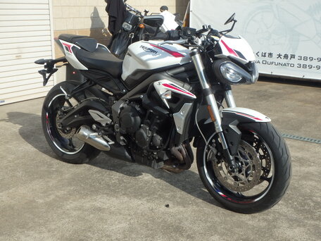 2021 Triumph Street Triple, белый, 820000 рублей, вид 5