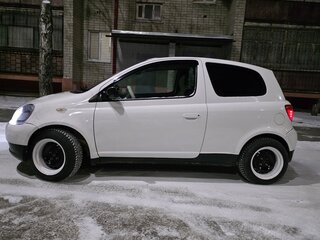 2001 Toyota Vitz I (P10), белый, 454545 рублей, вид 4