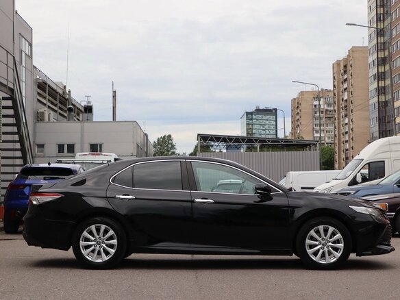 2019 Toyota Camry VIII (XV70), чёрный, 2150000 рублей - вид 7