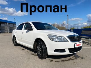 2011 Skoda Octavia II (A5) Рестайлинг, белый, 590000 рублей, вид 2