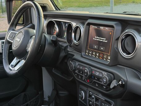 2022 Jeep Wrangler IV (JL), серый, 4150000 рублей, вид 4
