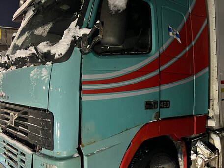 2001 Volvo FH, зелёный, 1150000 рублей, вид 4