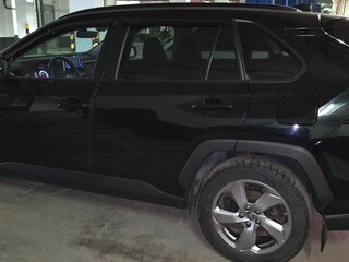 2020 Toyota RAV4 V (XA50), чёрный, 4100000 рублей, вид 2