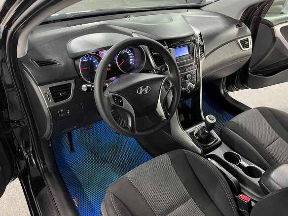 2012 Hyundai i30 II, чёрный, 640000 рублей - вид 10
