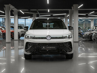 2026 Volkswagen Tiguan L Pro III (China Market), белый, 4850000 рублей, вид 3